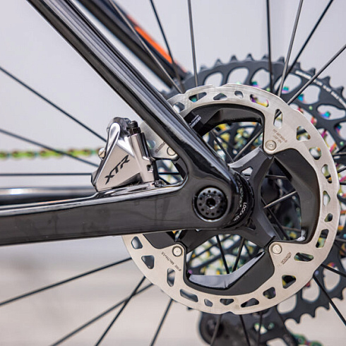 Гонка з коробки: Нові KTM Myroon та Scarp Exonic
